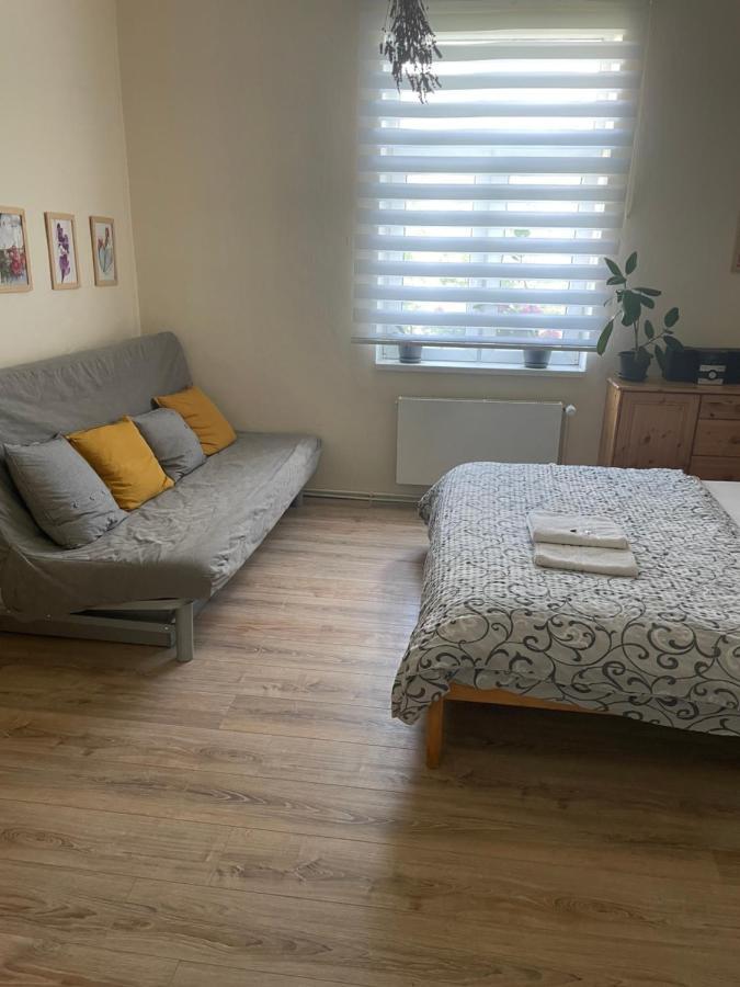 Apartman Lucian ปราก ภายนอก รูปภาพ